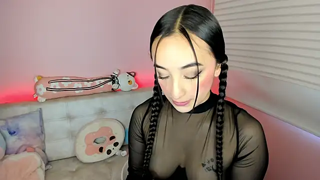 tinysara online show from 04/30/26, 04:13