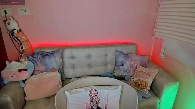 tinysara online show from 06/20/26, 04:32