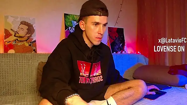 Snapshot of Midnighter_ chatting on 02/11/25, 05:16 Midnighter  online show from 02/11/25, 05:16