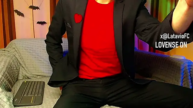 Midnighter  online show from 10/31/25, 11:06