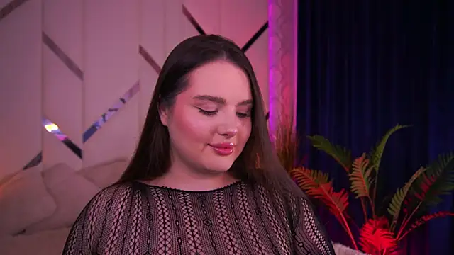 Snapshot of CuteAmberr chatting on 10/31/25, 12:33 CuteAmberr online show from 10/31/25, 12:33