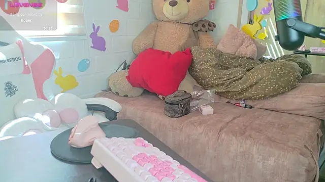 Snapshot of megan_doll2 chatting on 04/03/26, 02:59 megan doll2 online show from 04/03/26, 02:59