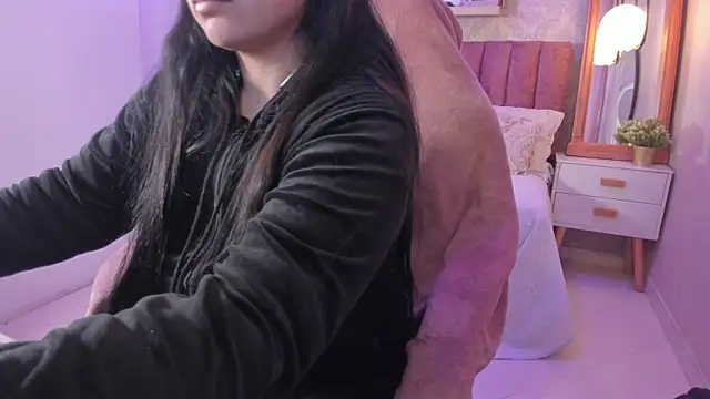 scarlet miller1 online show from 10/15/25, 11:54