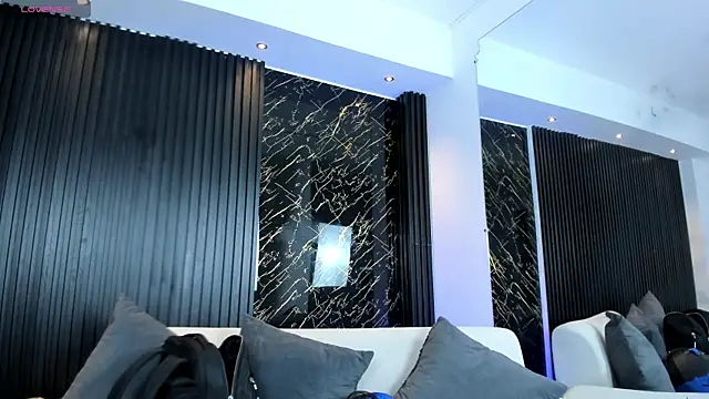 charlottewhitte online show from 10/29/25, 11:45