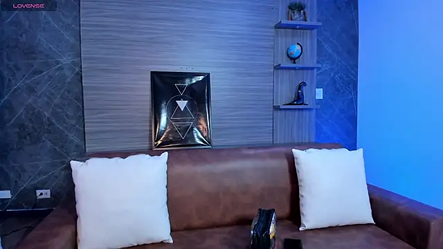 charlottewhitte online show from 11/28/25, 11:57