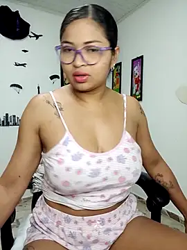 chalohott online show from 10/22/25, 09:42