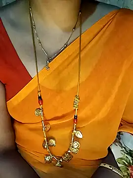 Snapshot of tuttifrutti17 chatting on 12/06/24, 05:33 tuttifrutti17 online show from 12/06/24, 05:33