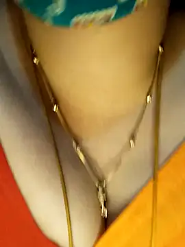 Snapshot of tuttifrutti17 chatting on 12/14/24, 05:58 tuttifrutti17 online show from 12/14/24, 05:58