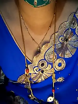 Snapshot of tuttifrutti17 chatting on 01/06/25, 05:38 tuttifrutti17 online show from 01/06/25, 05:38