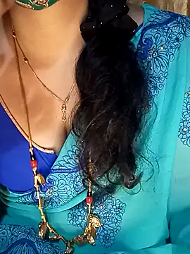 Snapshot of tuttifrutti17 chatting on 01/08/25, 05:37 tuttifrutti17 online show from 01/08/25, 05:37