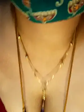 Snapshot of tuttifrutti17 chatting on 01/11/25, 07:59 tuttifrutti17 online show from 01/11/25, 07:59