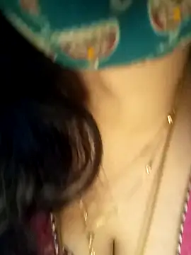 Snapshot of tuttifrutti17 chatting on 01/12/25, 06:27 tuttifrutti17 online show from 01/12/25, 06:27