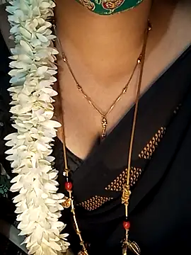 Snapshot of tuttifrutti17 chatting on 02/17/25, 05:21 tuttifrutti17 online show from 02/17/25, 05:21