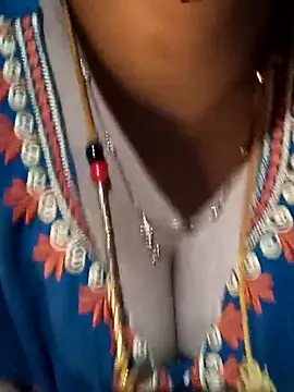 Snapshot of tuttifrutti17 chatting on 09/16/25, 05:58 tuttifrutti17 online show from 09/16/25, 05:58