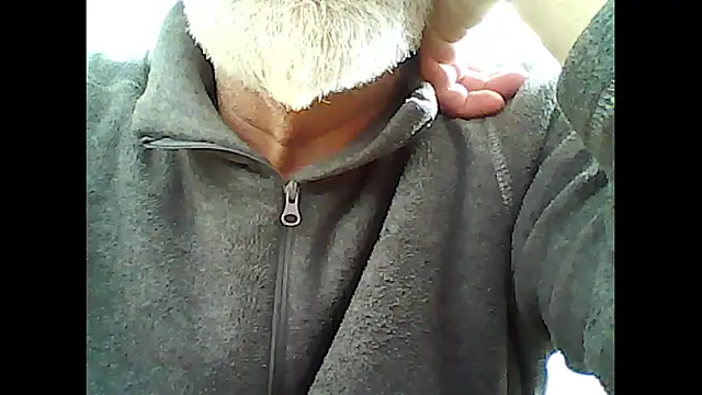 Snapshot of xcimeru chatting on 11/11/25, 03:01 xcimeru online show from 11/11/25, 03:01