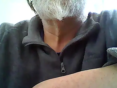 Snapshot of xcimeru chatting on 04/12/26, 09:58 xcimeru online show from 04/12/26, 09:58
