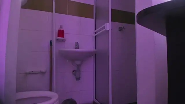 izaro22 online show from 11/27/25, 02:46