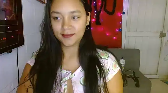 Snapshot of Chiara_petterson chatting on 12/20/24, 05:25 Chiara petterson online show from 12/20/24, 05:25