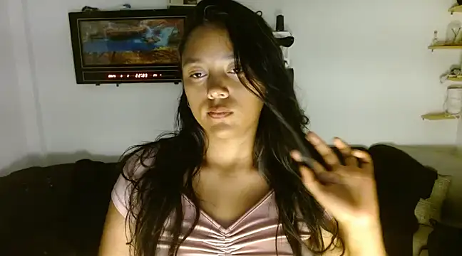 Snapshot of Chiara_petterson chatting on 03/03/25, 03:08 Chiara petterson online show from 03/03/25, 03:08