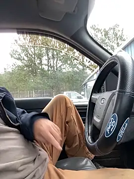 Snapshot of Themechanic420 chatting on 12/19/24, 01:40 Themechanic420 online show from 12/19/24, 01:40