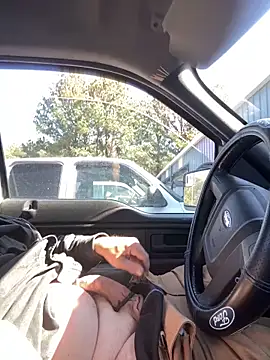 Snapshot of Themechanic420 chatting on 02/26/25, 07:16 Themechanic420 online show from 02/26/25, 07:16