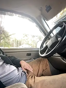 Snapshot of Themechanic420 chatting on 10/21/25, 01:34 Themechanic420 online show from 10/21/25, 01:34