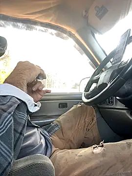 Snapshot of Themechanic420 chatting on 10/28/25, 02:31 Themechanic420 online show from 10/28/25, 02:31