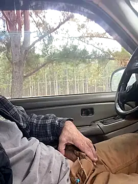 Snapshot of Themechanic420 chatting on 11/18/25, 05:06 Themechanic420 online show from 11/18/25, 05:06