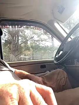 Snapshot of Themechanic420 chatting on 11/19/25, 05:46 Themechanic420 online show from 11/19/25, 05:46