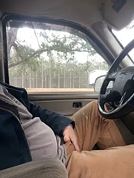 Snapshot of Themechanic420 chatting on 02/17/26, 02:02 Themechanic420 online show from 02/17/26, 02:02