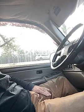 Snapshot of Themechanic420 chatting on 02/19/26, 01:40 Themechanic420 online show from 02/19/26, 01:40