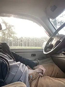 Snapshot of Themechanic420 chatting on 03/12/26, 01:28 Themechanic420 online show from 03/12/26, 01:28