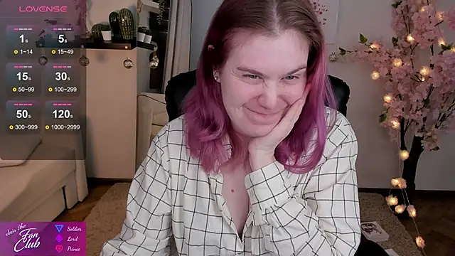 Snapshot of Nancy_Sun_ chatting on 01/04/25, 11:33 Nancy Sun online show from 01/04/25, 11:33