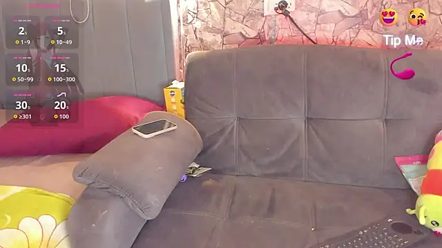 Snapshot of babycam777 chatting on 09/18/25, 02:02 babycam777 online show from 09/18/25, 02:02