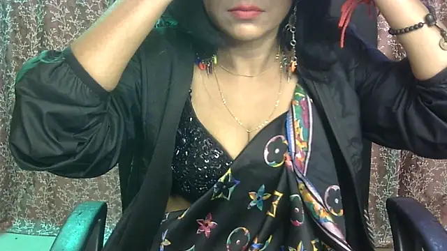 Snapshot of iam-moni2 chatting on 12/14/25, 01:11 iam-moni2 online show from 12/14/25, 01:11