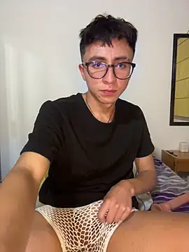 CamiRojas boy online show from 06/10/26, 03:50