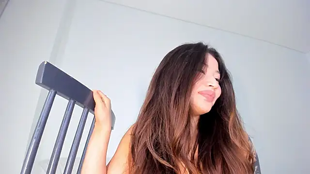 Snapshot of kawaii_mia chatting on 12/07/24, 01:47 kawaii mia online show from 12/07/24, 01:47