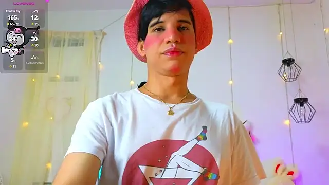 Ariel Femboy  online show from 03/21/25, 05:00