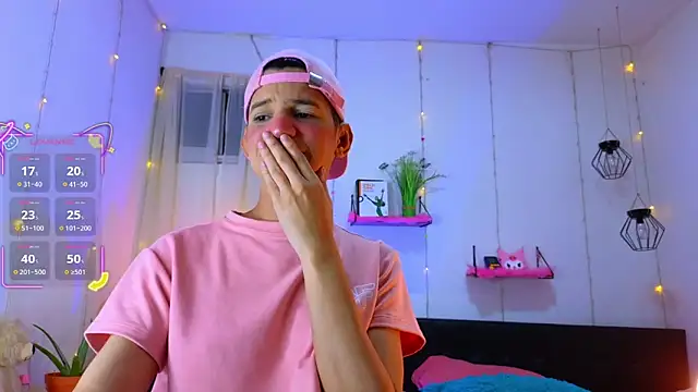 Ariel Femboy  online show from 10/07/25, 11:57