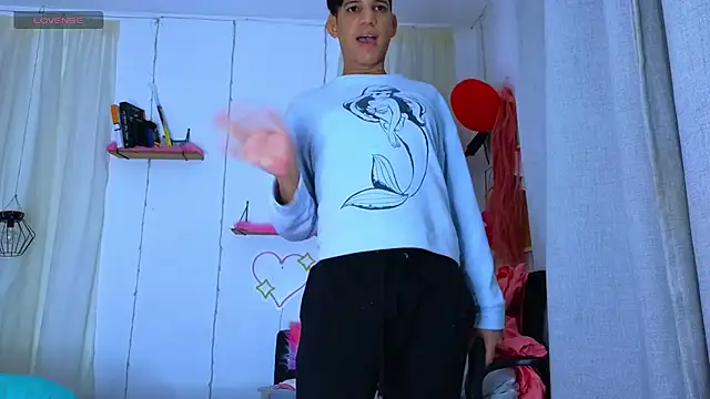 Snapshot of Ariel_Femboy_ chatting on 03/09/26, 08:07 Ariel Femboy online show from 03/09/26, 08:07