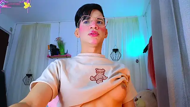 Snapshot of Ariel_Femboy_ chatting on 03/13/26, 03:35 Ariel Femboy online show from 03/13/26, 03:35