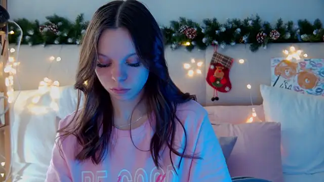 Snapshot of ElisabethDavis chatting on 12/28/24, 12:57 ElisabethDavis online show from 12/28/24, 12:57