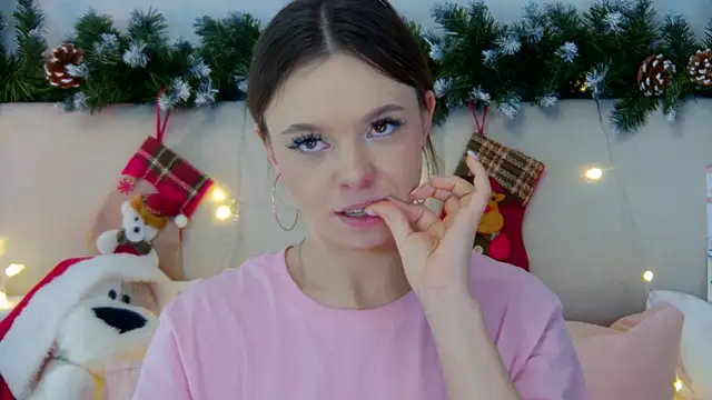 Snapshot of ElisabethDavis chatting on 01/08/25, 09:12 ElisabethDavis online show from 01/08/25, 09:12