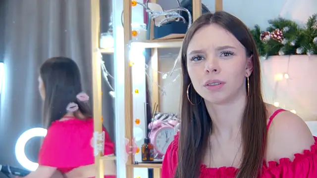 Snapshot of ElisabethDavis chatting on 01/11/25, 09:15 ElisabethDavis online show from 01/11/25, 09:15