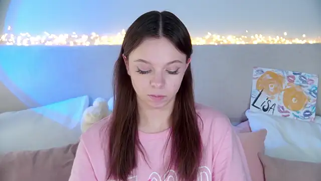 Snapshot of ElisabethDavis chatting on 01/18/25, 11:55 ElisabethDavis online show from 01/18/25, 11:55