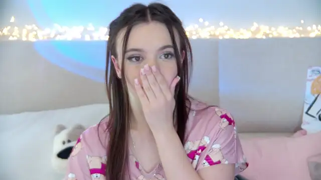 Snapshot of ElisabethDavis chatting on 01/21/25, 09:15 ElisabethDavis online show from 01/21/25, 09:15