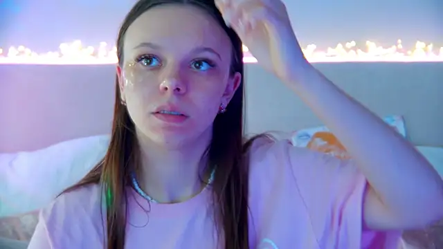 Snapshot of ElisabethDavis chatting on 01/31/25, 12:28 ElisabethDavis online show from 01/31/25, 12:28