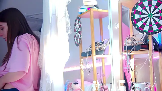 Snapshot of ElisabethDavis chatting on 01/31/25, 09:37 ElisabethDavis online show from 01/31/25, 09:37