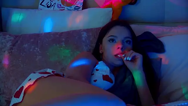 Snapshot of ElisabethDavis chatting on 02/24/25, 09:31 ElisabethDavis online show from 02/24/25, 09:31