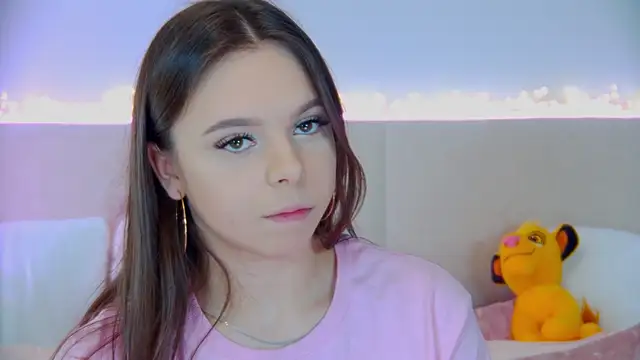 Snapshot of ElisabethDavis chatting on 03/06/25, 06:37 ElisabethDavis online show from 03/06/25, 06:37